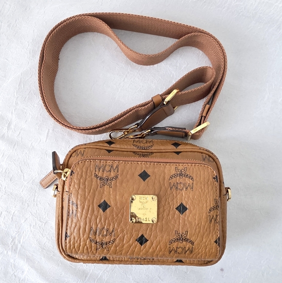 Auth MCM Vicetos X-Mini Aren Crossbody/Belt Bag Unisex - Picture 4 of 5